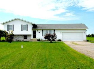 5715 Isch Rd, Walbridge, OH 43465