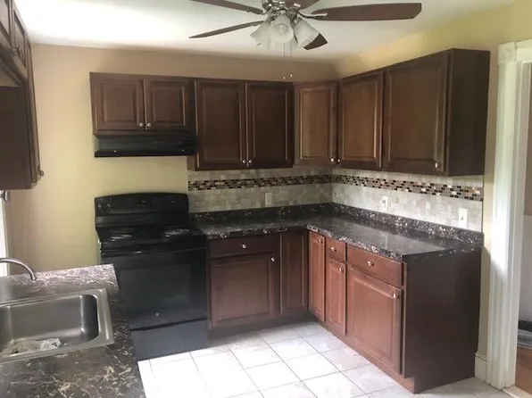 70 N Main St, Cranbury, NJ 08512