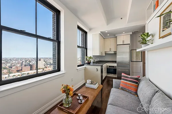 Rented by City Connections Realty | media 14