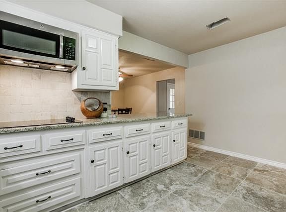 2nd image of 2517 Regal Rd