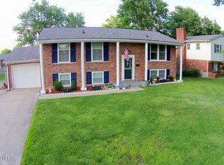 7907 Brynwood Ct, Louisville, KY 40291