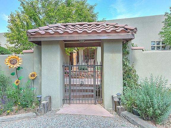 2nd image of 439 Tayne Ln