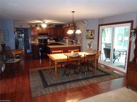 4th image of 132 Jessica Dr