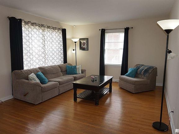 2nd image of 1214 E Richwoods Blvd