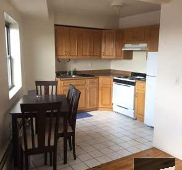 1st image of 2818 31st St #303