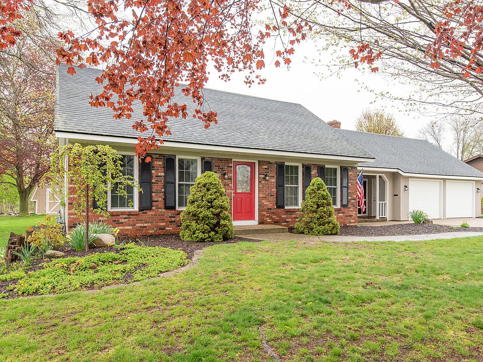 1st image of 1044 Crestline Dr