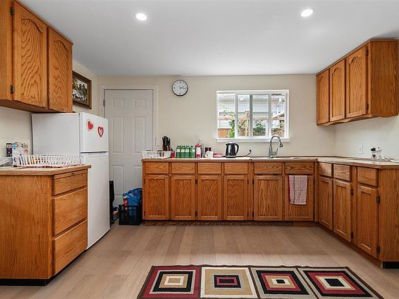 2nd image of 1436 Frost Rd #158