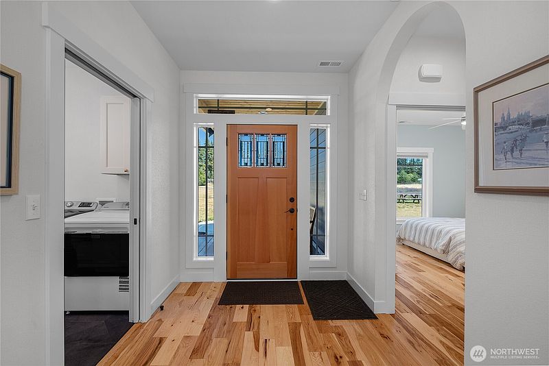 4th image of 18507 Sargent Road