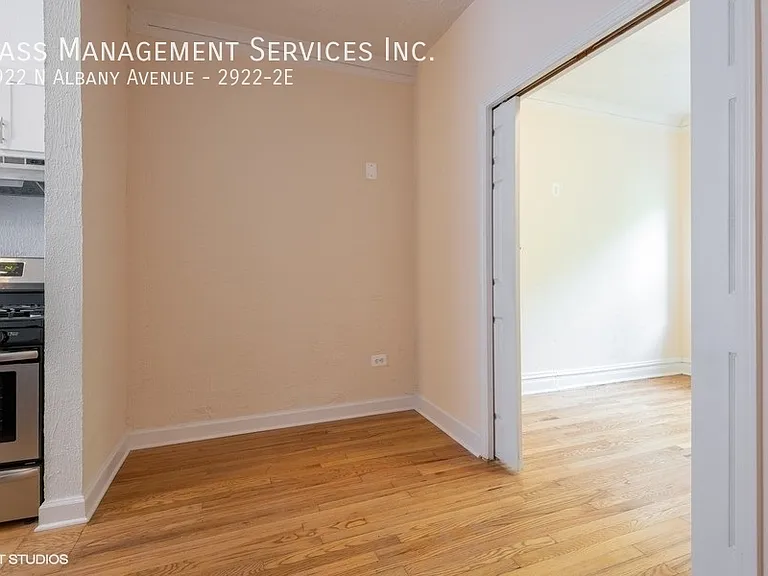 2922 N Albany Ave #2E — Photo 4