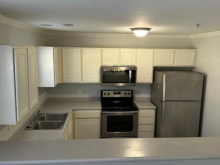 1414 Willoughby Park Ct #4 — Photo 13
