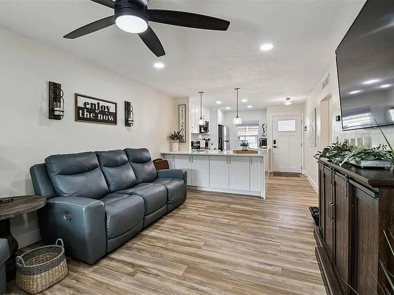 9032 Mission Oaks Blvd #F — Photo 13