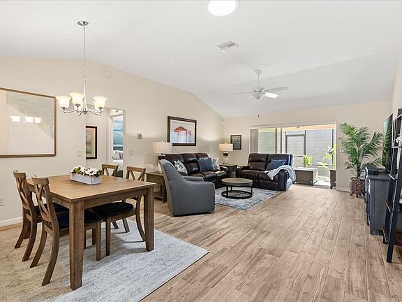 5th image of 2004 Flowersville Pl