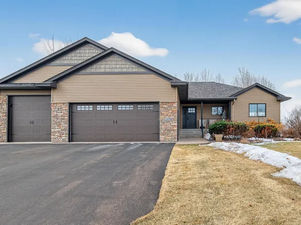 2675 Davis St S, Cambridge, MN 55008