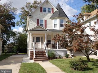 37 W Clinton Ave, Oaklyn, NJ 08107