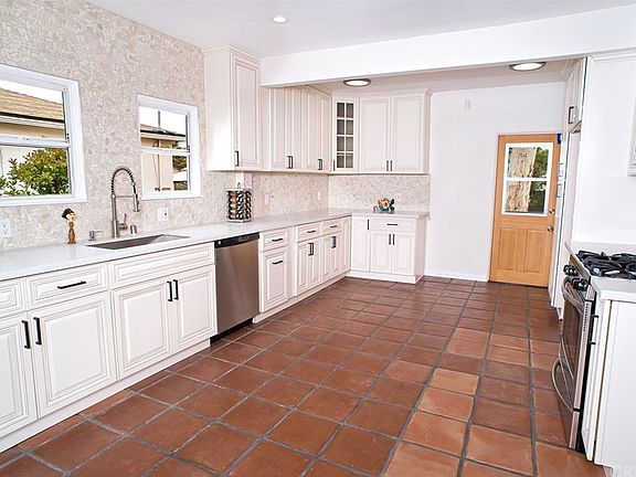2nd image of 11126 Emelita St