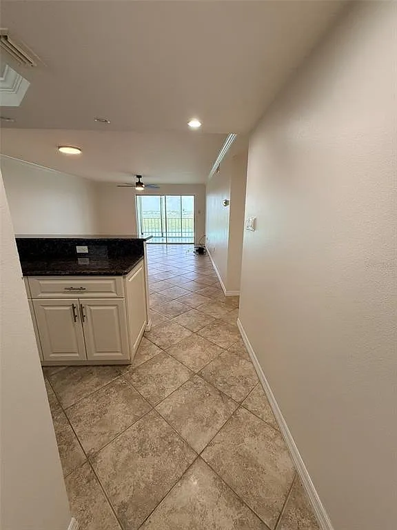 2 bed, 2.0 bath, 1029 sqft, $2,595 — Photo 4