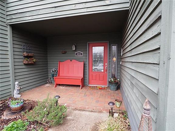 2nd image of 4340 N Center St Unit 404