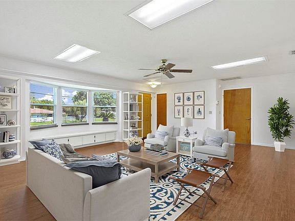 3rd image of 40312 Sunburst Dr