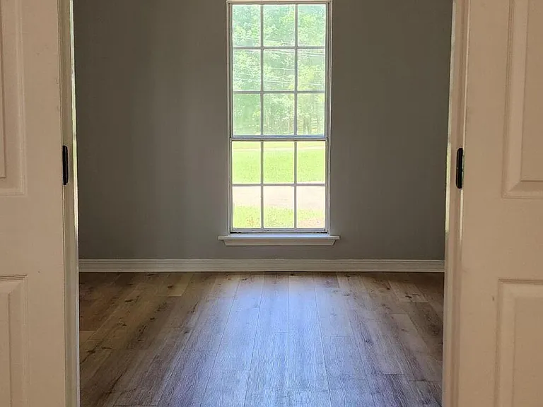 273 Springwood Dr — Photo 16
