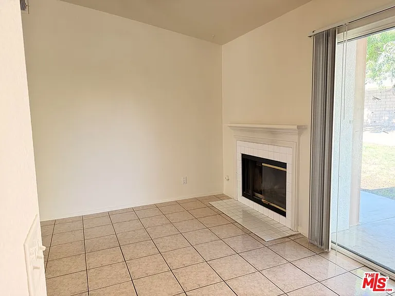 3246 Laurel Ave — Photo 7