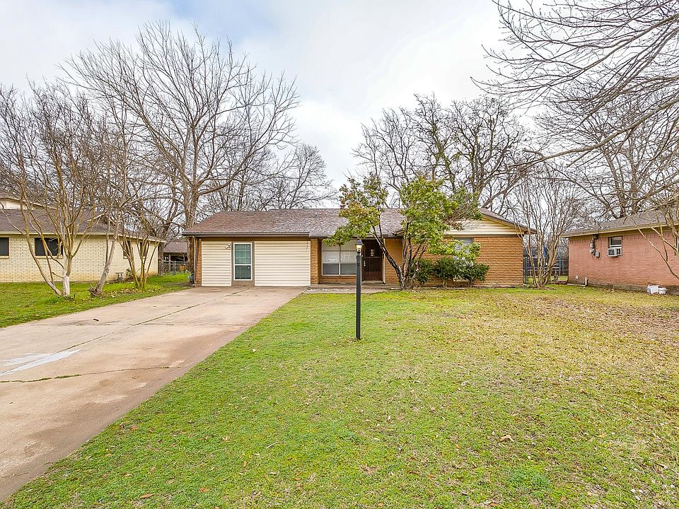1st image of 317 Gardenia Ct