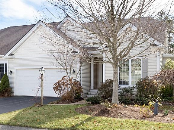 2nd image of 19 Highbank Trl