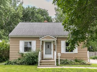 1037 Staub Ct NE, Cedar Rapids, IA 52402