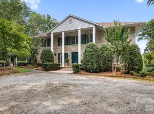 25 Towhee Trl, Tryon, NC 28782