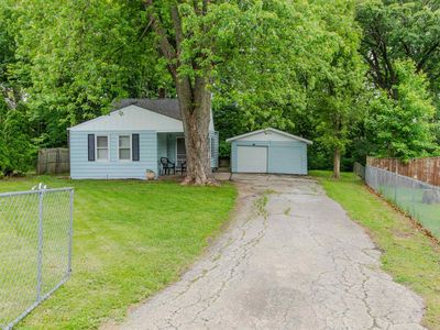153 Hollywood Cir, Creve Coeur, IL, 61610