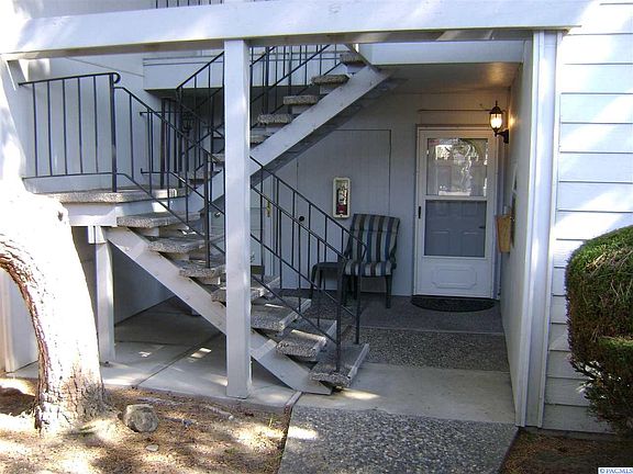 4th image of 2401 W Canal Dr