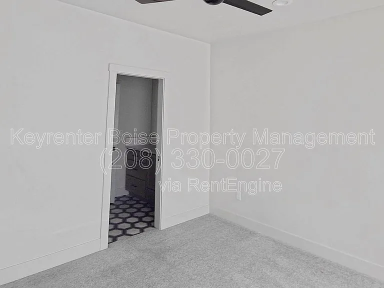 1508 S Oakland Ave — Photo 13