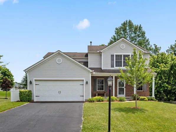 1092 Oxford Dr N, Pataskala, OH 43062