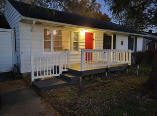 1304 S Mattis Ave, Champaign, IL 61821