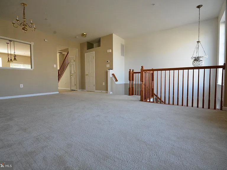 421 Green Fern Cir — Photo 3