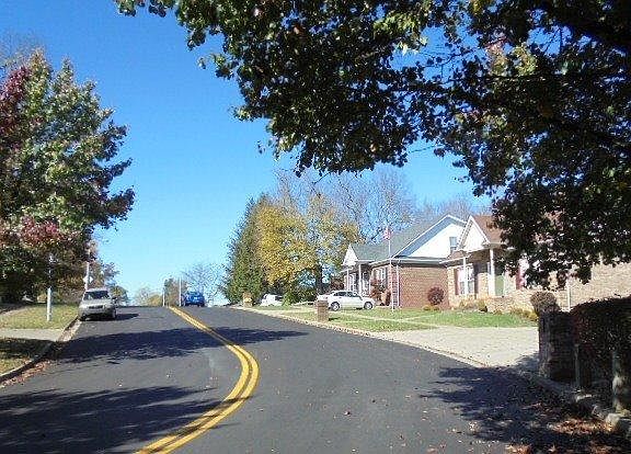 3rd image of 472 Fox Harbour Dr