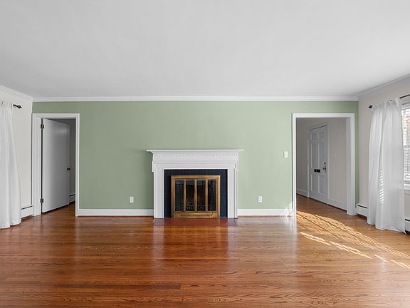 3rd image of 221 W Avondale Dr