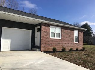 3 Amos Dr, Washington, IN 47501