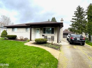 27406 Liberty Dr, Warren, MI 48092