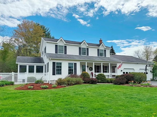 29 Bobolink Circle, Essex, VT 05452