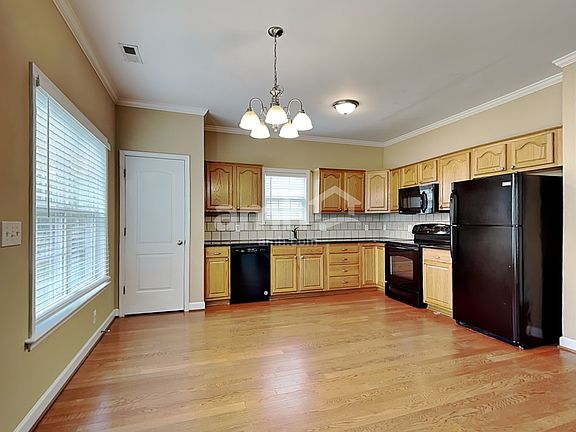 4th image of 1935 Shillington Dr