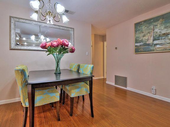 3rd image of 34358 Thornhill Ct