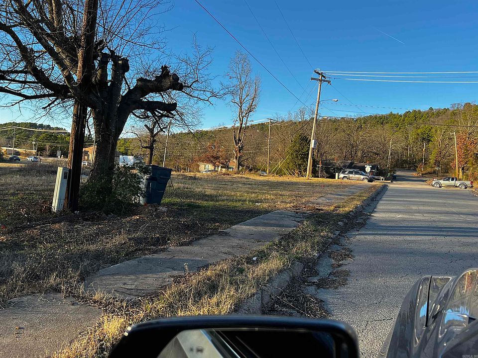 2nd image of 13601 Cantrell Rd