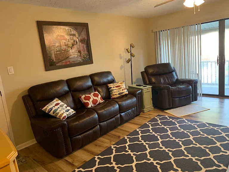 103 E Lockhaven Dr #G — Photo 9