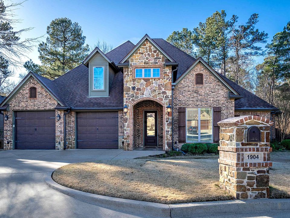 1st image of 1904 Oak Knoll Cir