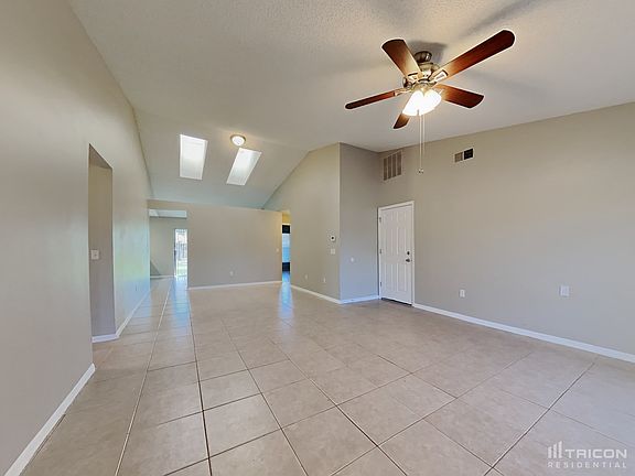 3rd image of 3130 Overdale St
