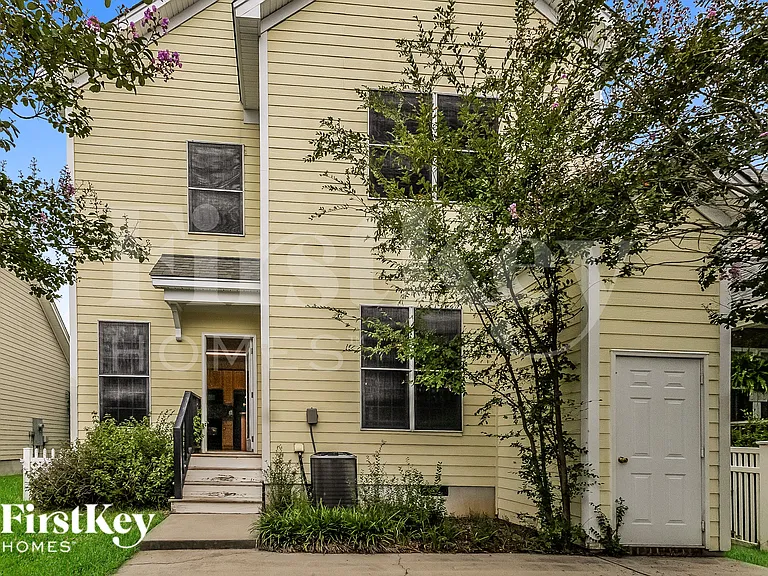 205 Barberry St — Photo 17