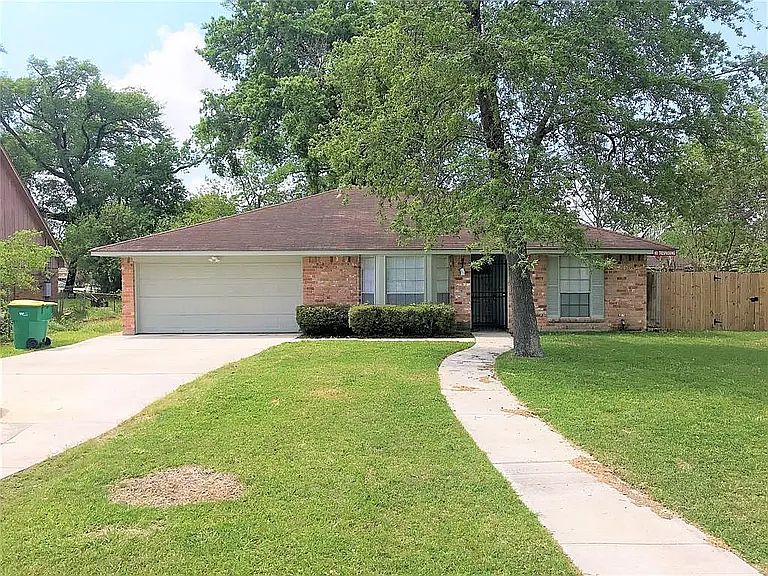 1st image of 205 Meador Ln