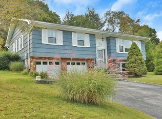 176 Benic Pl, Hawthorne, NY 10532
