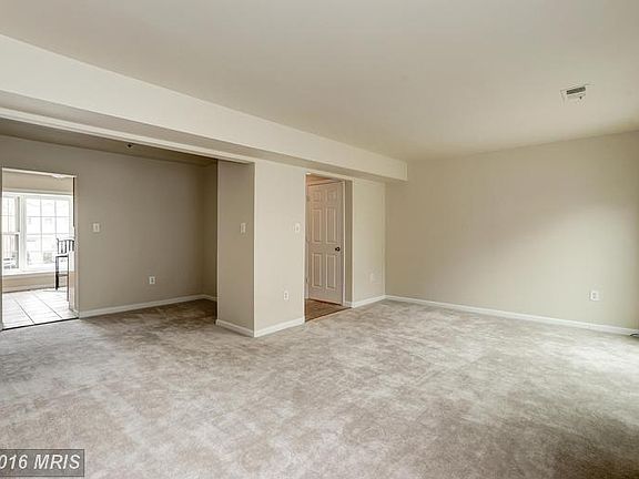 4th image of 2040 Mayflower Dr