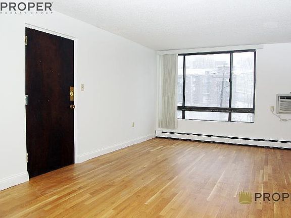 3rd image of 101 Tremont St #610